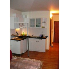 Студио на продажу в к-се Рутланд Бийч 2,